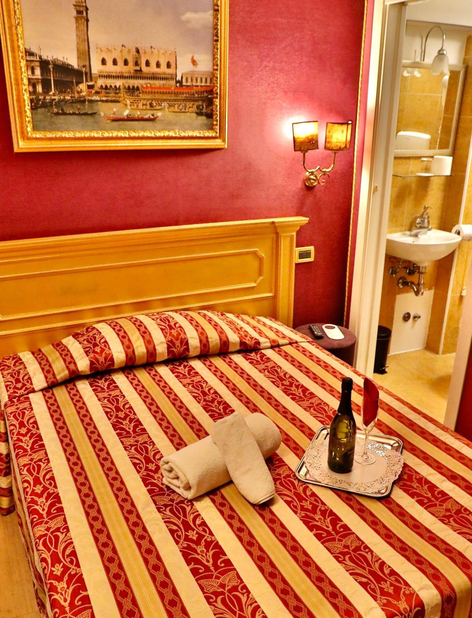 Hotel Noemi Wenecja Zewnętrze zdjęcie